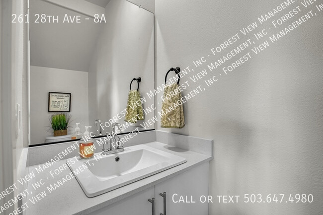 Photo - 261 SE 28th Ave