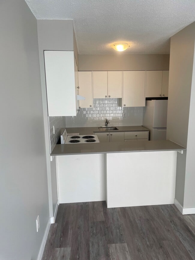 Photo - Regency Towers