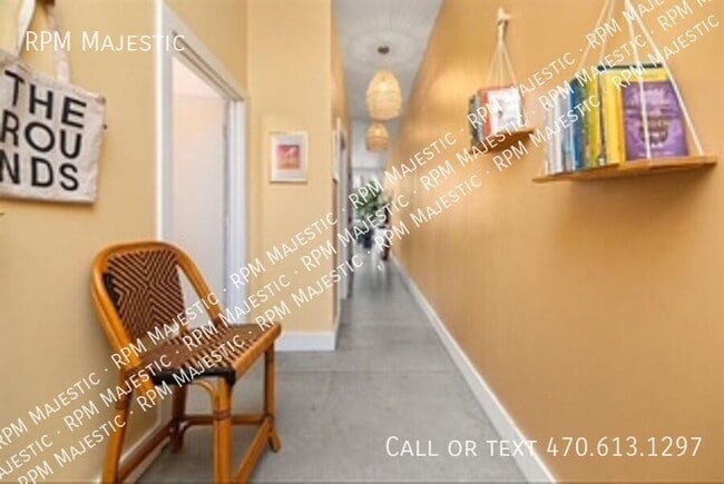 Photo - 89 Mangum St SW