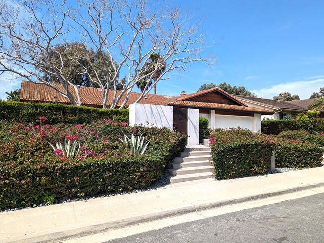 Photo - 850 Santa Hidalga