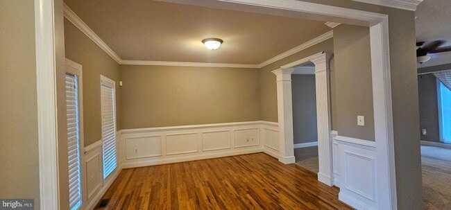 Building Photo - 123 Van Gogh Terrace