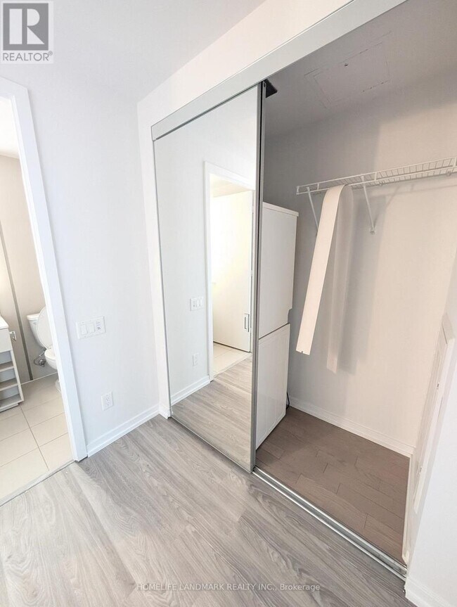 Photo - 101 Peter St Unité 2101