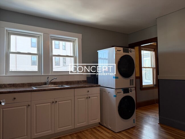 Photo - 155-157 Hillside Unit 2 Unidad 2