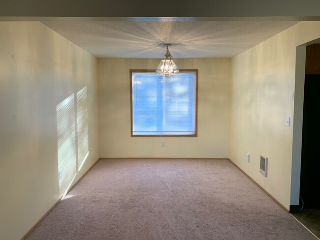 Photo - Spacious Home with Large Backyard in Union...