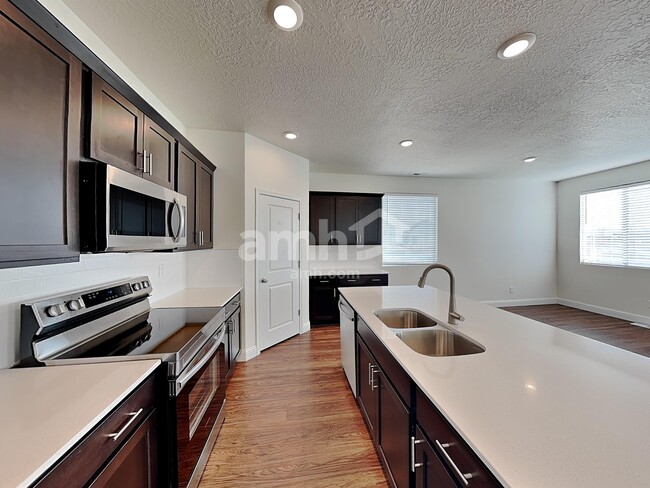 Photo - 5998 Verdigris Dr