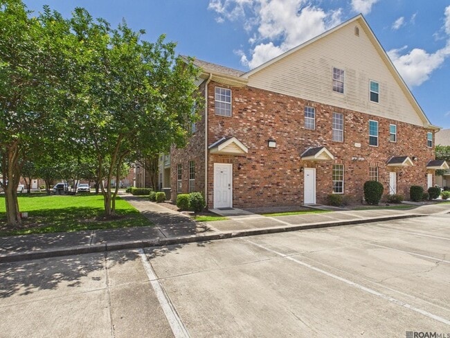 Photo - 4441 Burbank Dr Unit 601