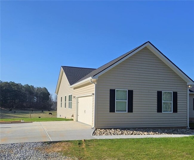 Photo - 201 Damascus Rd