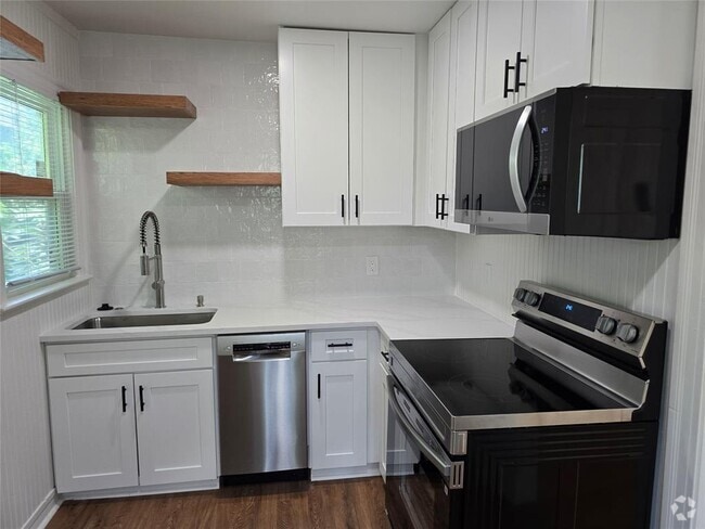 Building Photo - 4213 Ramsey Ave Rental