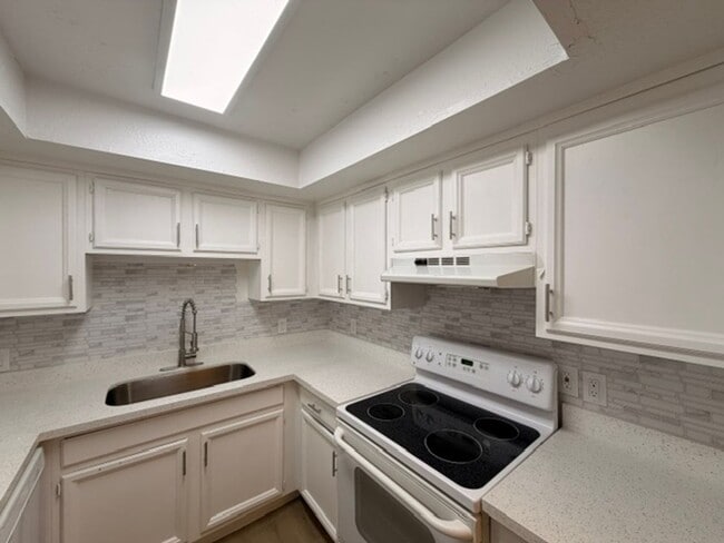 Photo - 3002 N 70th St