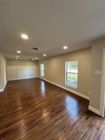 Photo - 104 Kingswood Dr