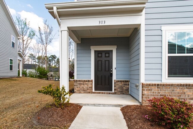 Photo - Charming 3BR End-Unit Townhome in Wake Forest!