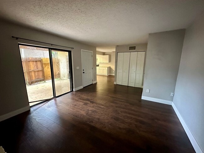 Photo - Fully Remodeled 2-Bedroom, 1.5-Bathroom Unit for Lease in Port Orange Unit 85