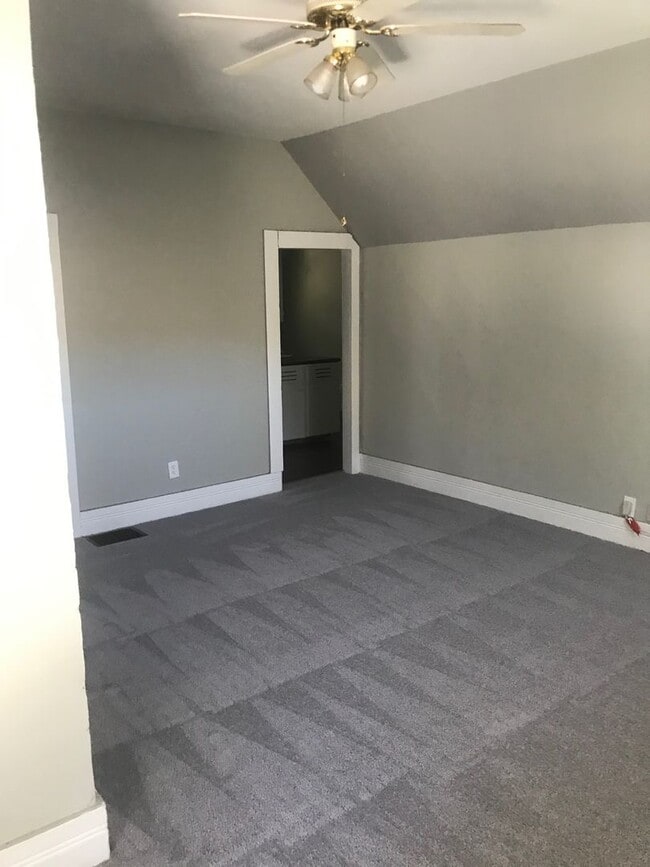 Photo - 1105 Tippecanoe St Unit 2