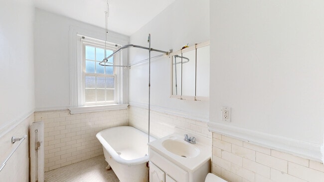 Photo - 101 Glenville Ave Unidad #19