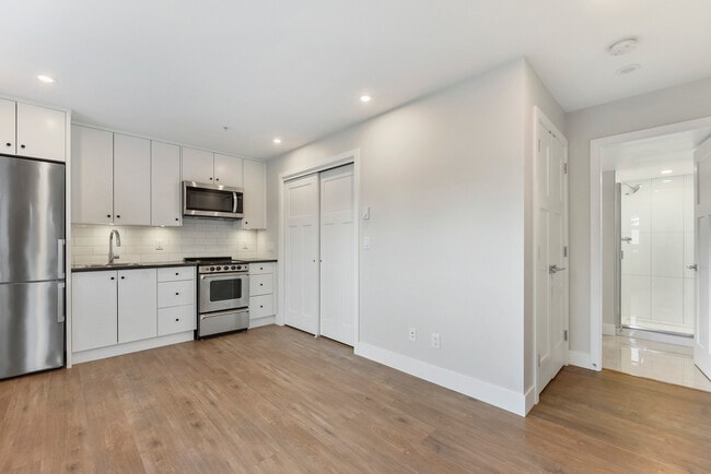 Building Photo - 45500-45500 Campus Dr