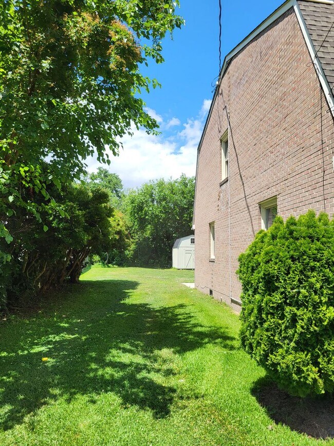 Photo - Downs1345-1347 Unit 1345