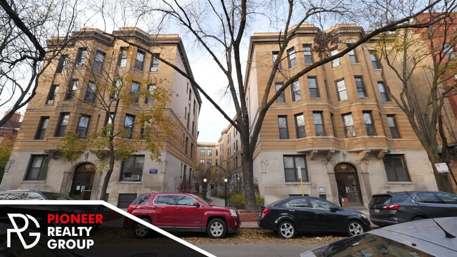 Photo - 440 W Belden Ave Unit #432-06