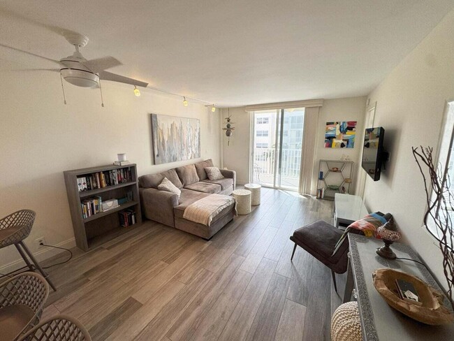 Photo - 2929 S Ocean Blvd Unidad 4130