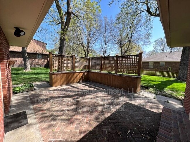 Photo - 5423 Ballentine Ave