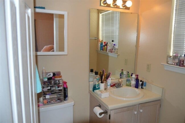 Photo - 2173 Timberwood Cir S