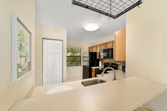 Photo - Haystacks Condo