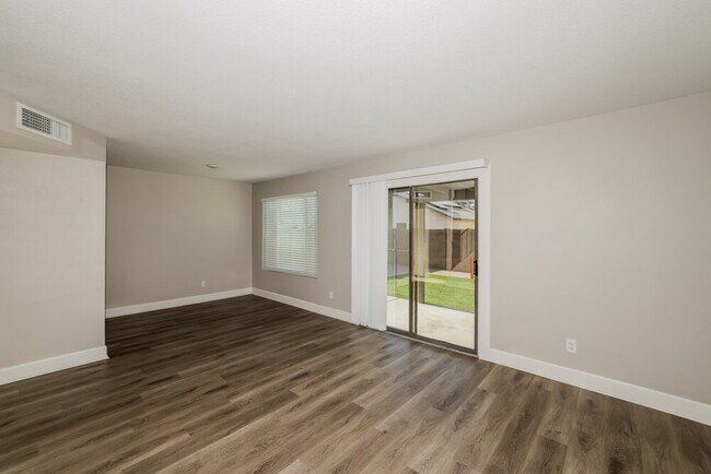 Photo - 8737 W Bluefield Ave