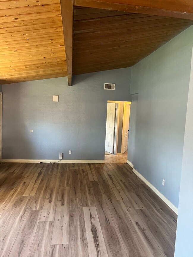 Photo - La Cresta/Bakersfield College Home with Pool