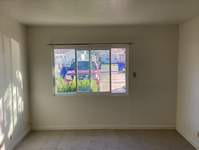 Photo - NOW AVAILABLE!! 2 BEDROOM 1.5 BATH GUSTINE APARTMENT Unit #B