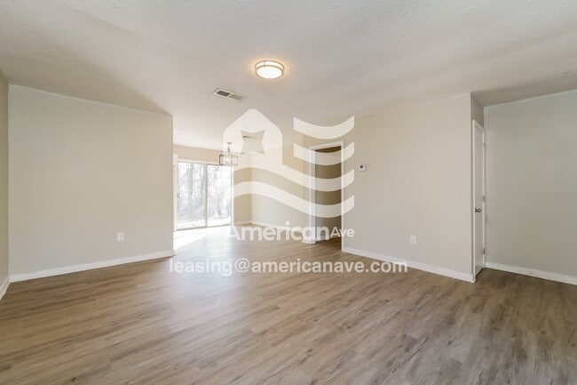 Photo - 2636 Revere St