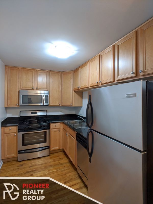 Photo - 4600 N Clarendon Ave Unidad 1104