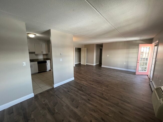 Photo - 760 Highland Ave