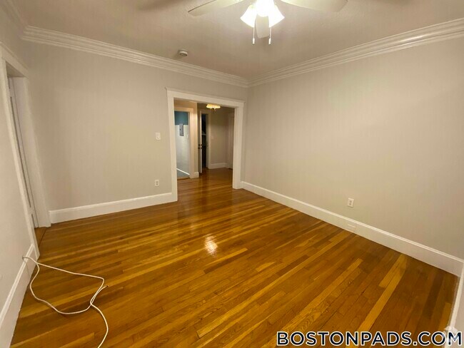 Building Photo - 26 Chiswick Rd Rental