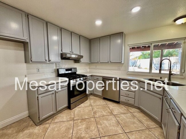 Photo - 2378 N Sycamore Ave