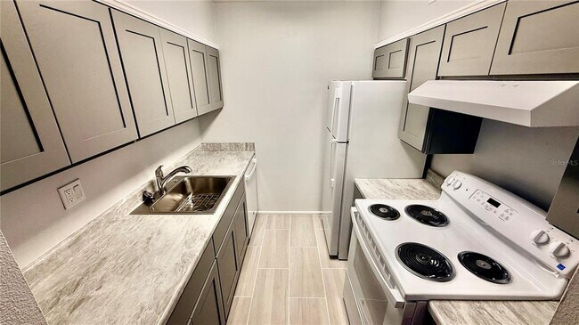 Photo - 6519 W Newberry Rd Unit 811