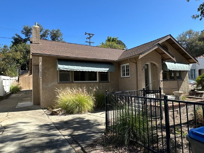 Building Photo - Near Cal Poly, 3 BR, 2 BA single level - Available Now