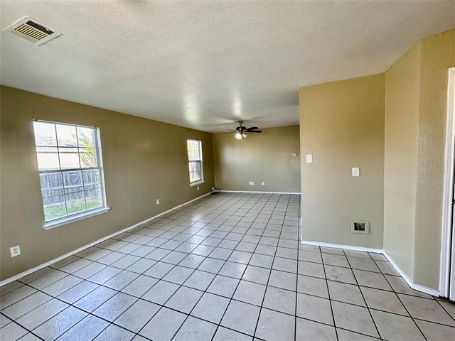 Photo - 307 Kings Way Dr