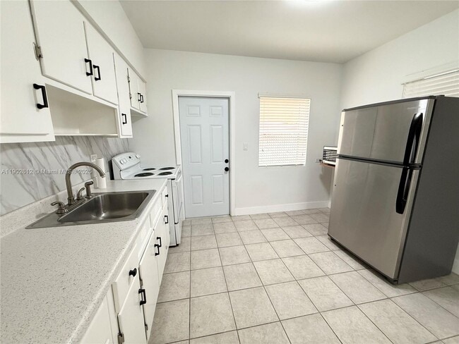 Photo - 2213 Madison St Unit 4