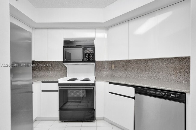 Photo - 6767 Collins Ave Unit 307