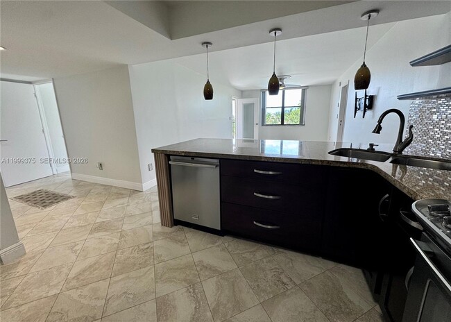 Photo - 14415 N Kendall Dr Unidad 405G