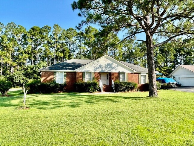 Building Photo - 640 Wedgewood Dr