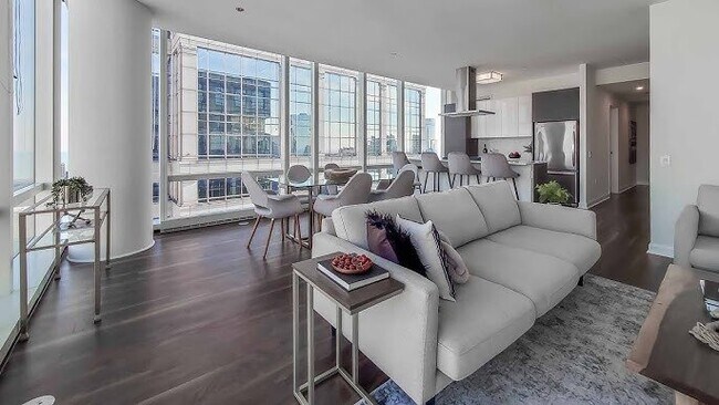 Photo - 213 N Clark St