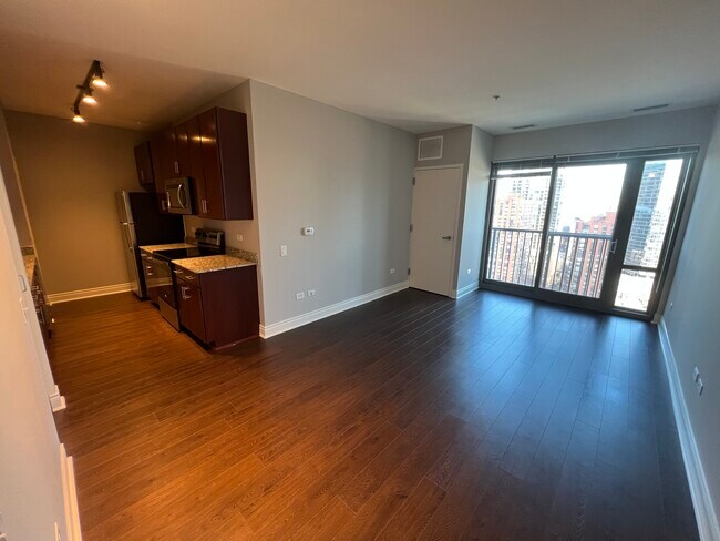 Photo - 800 S Clark St Unit 415