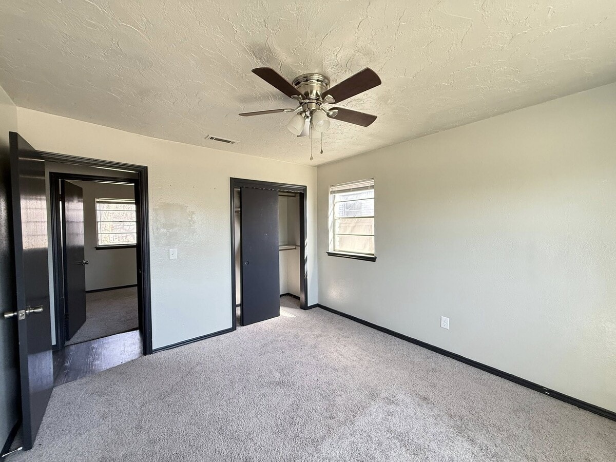 Photo - 829 Willow Brook Dr