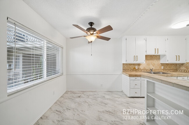 Photo - 7209 Willoughby Ave Unit 15