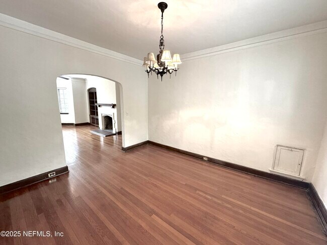 Photo - 3319 Pine St Unit 2