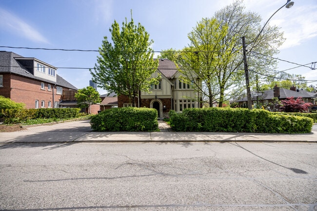 Building Photo - 131 Highbourne Rd