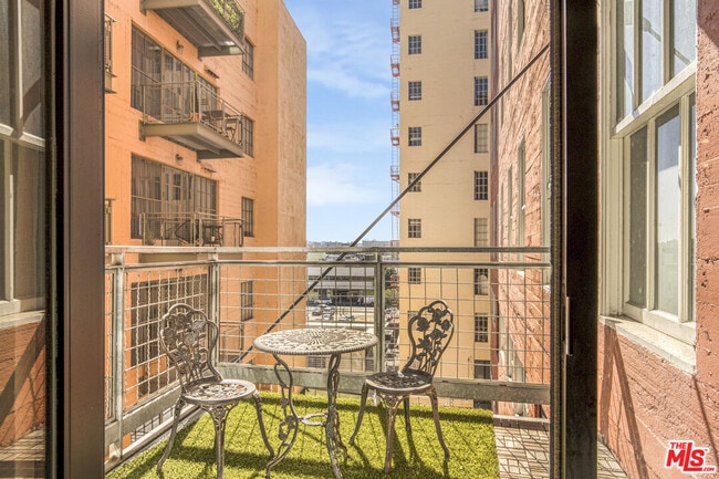 Photo - 738 S Los Angeles St Unit 402