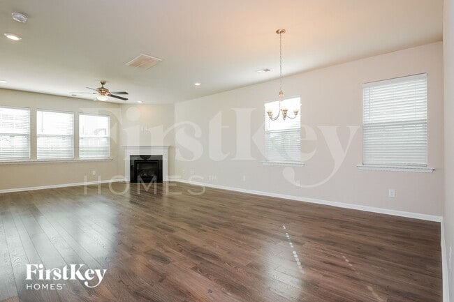 Photo - 111 Stagecoach Ave