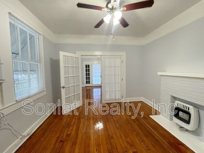 Photo - 1668 Agriculture St