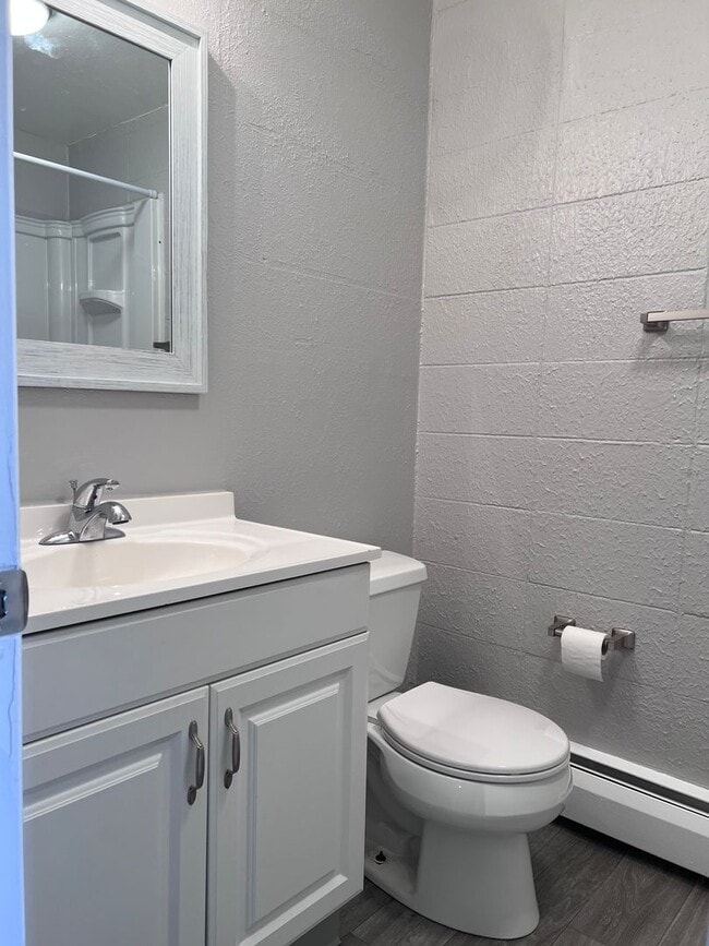 Photo - 2 bed/1.5 bath town home with covered parking
